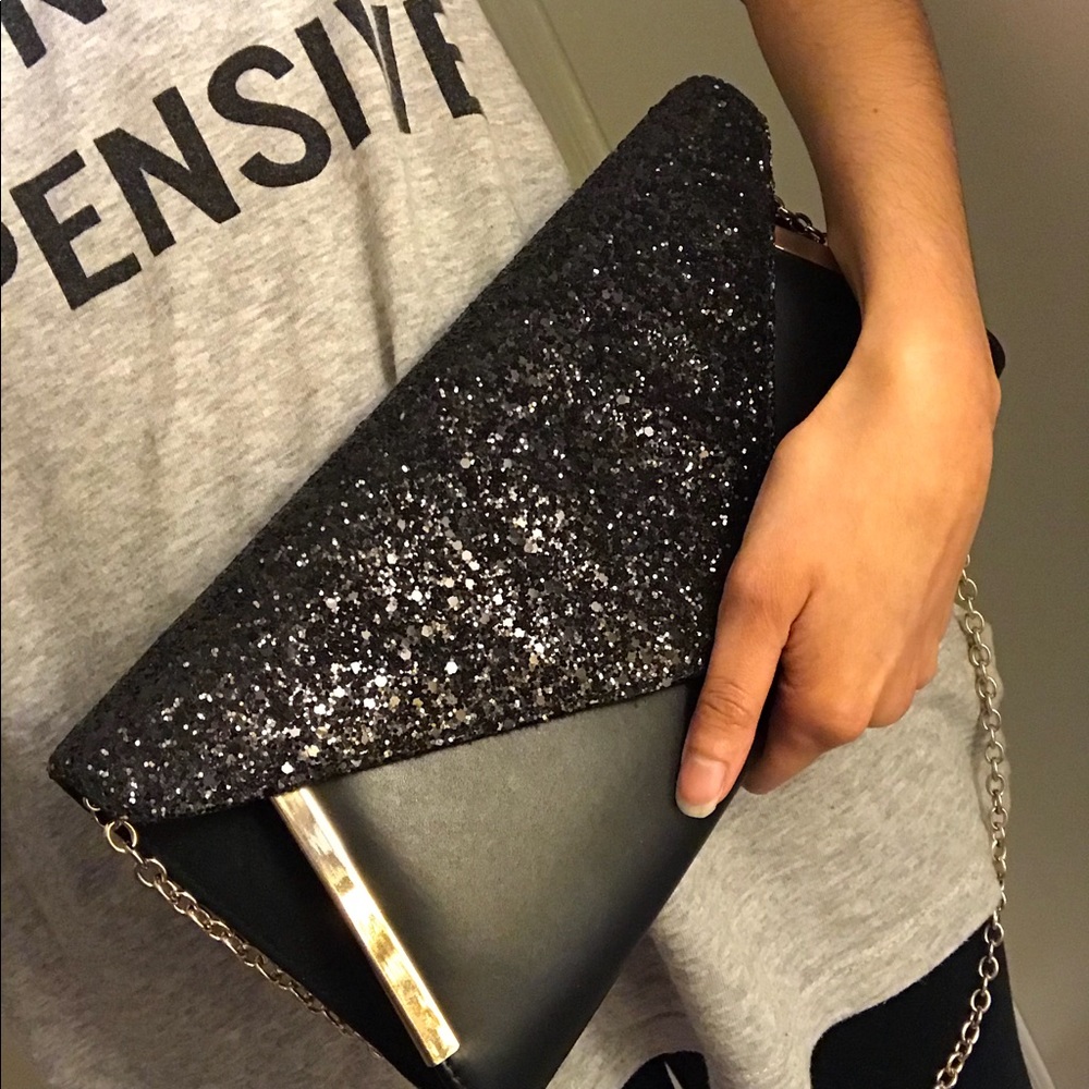 🖤💛ALDO clutch🖤💛